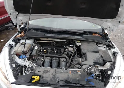 2018 Ford Focus S z USA, uszkodzony, nr VIN 1FADP3E21JL239488